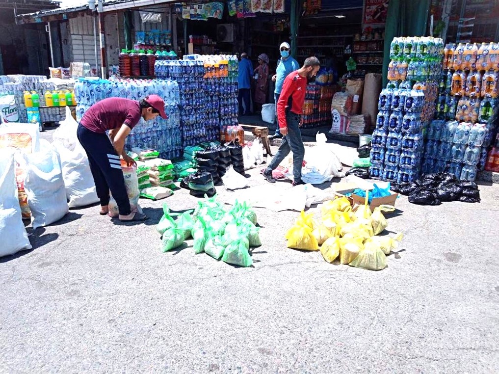 Food distribution in Dushanbe
