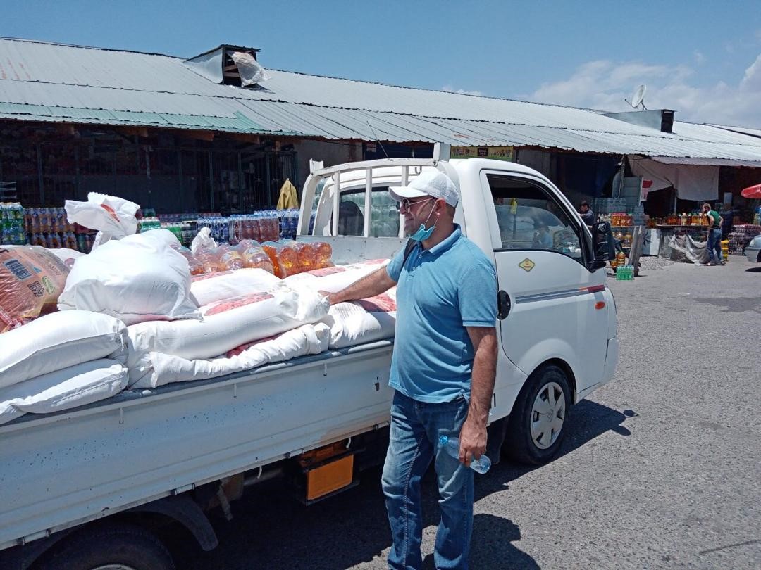 Food distribution in Dushanbe